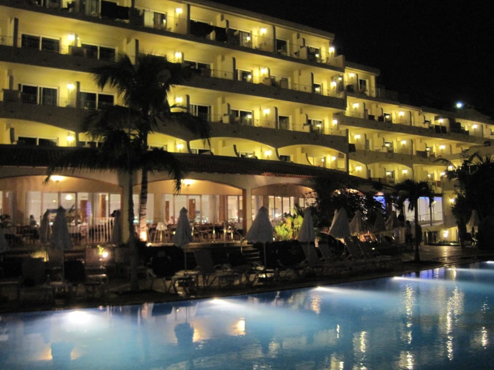 Innenhof / Pool R2 BUGANVILLA Hotel & Spa