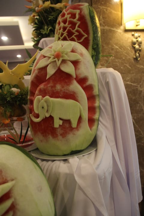 Dekoration im restaurant Wyndham Garden Lara