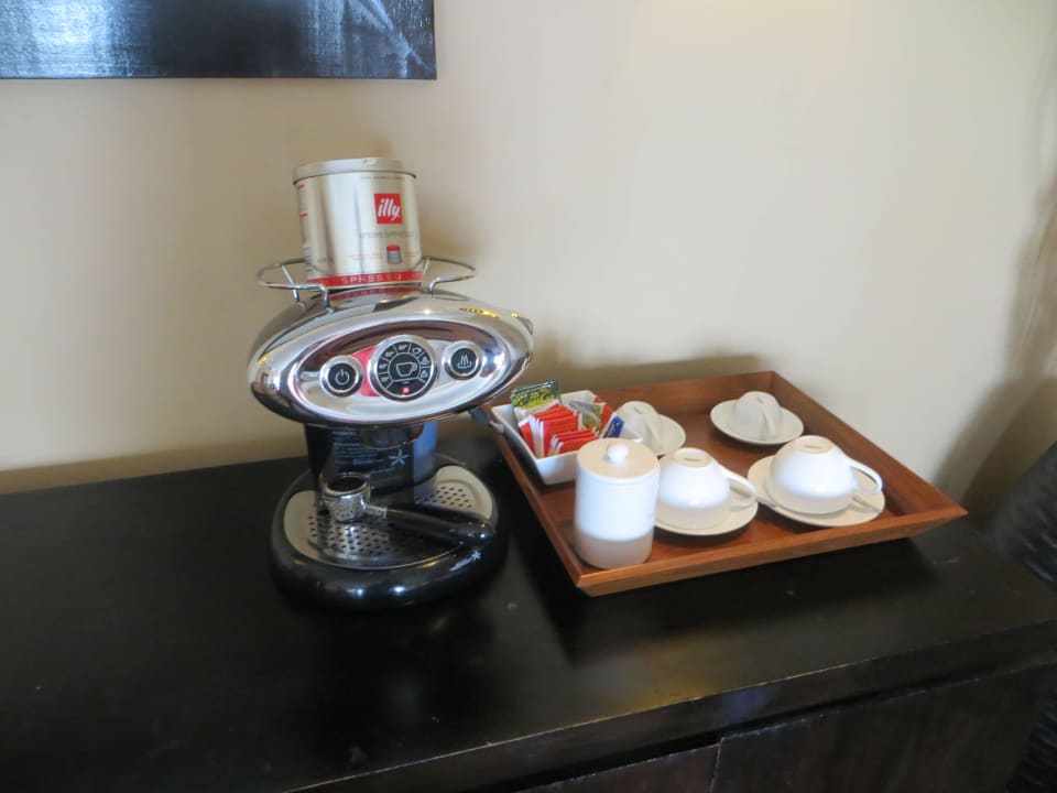 Die Ocean Villa 815 auf der Bar Adaaran Select Hudhuran Fushi - Premium All Inclusive