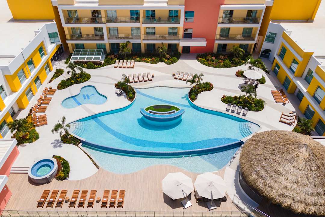 Pool Courtyard by Marriott Curacao