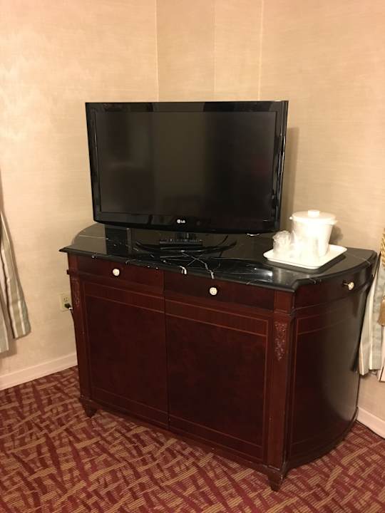 Zimmer SureStay Signature Collection Genetti Hotel