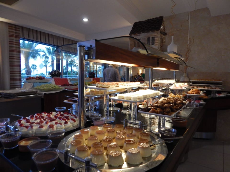 Leckeres Buffet Saphir Resort & Spa