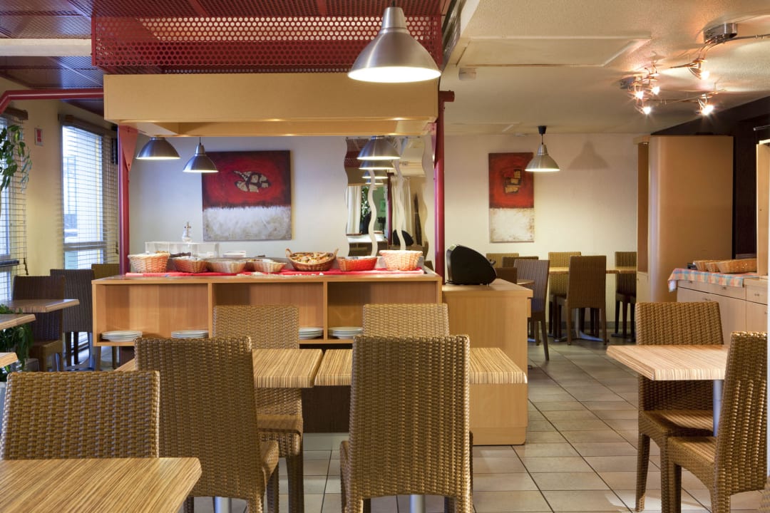 Salle petit Déjeuner Hotel Premiere Classe Chilly Mazarin