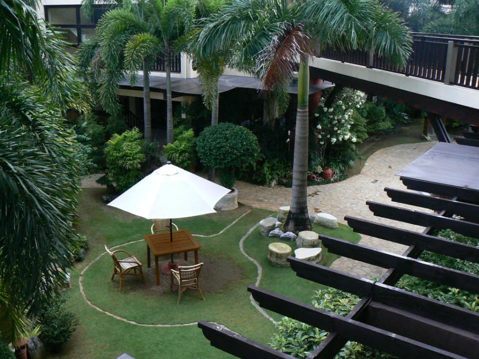Blick auf den Garten Boracay Tropics Resort Hotel
