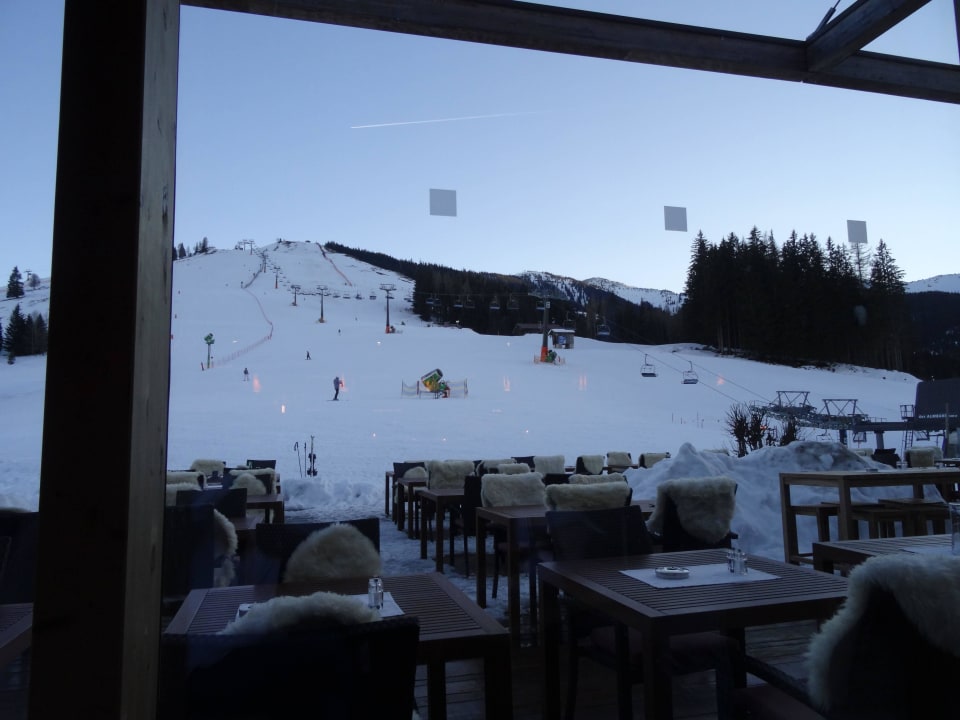 Blick auf Piste Holzhotel Forsthofalm