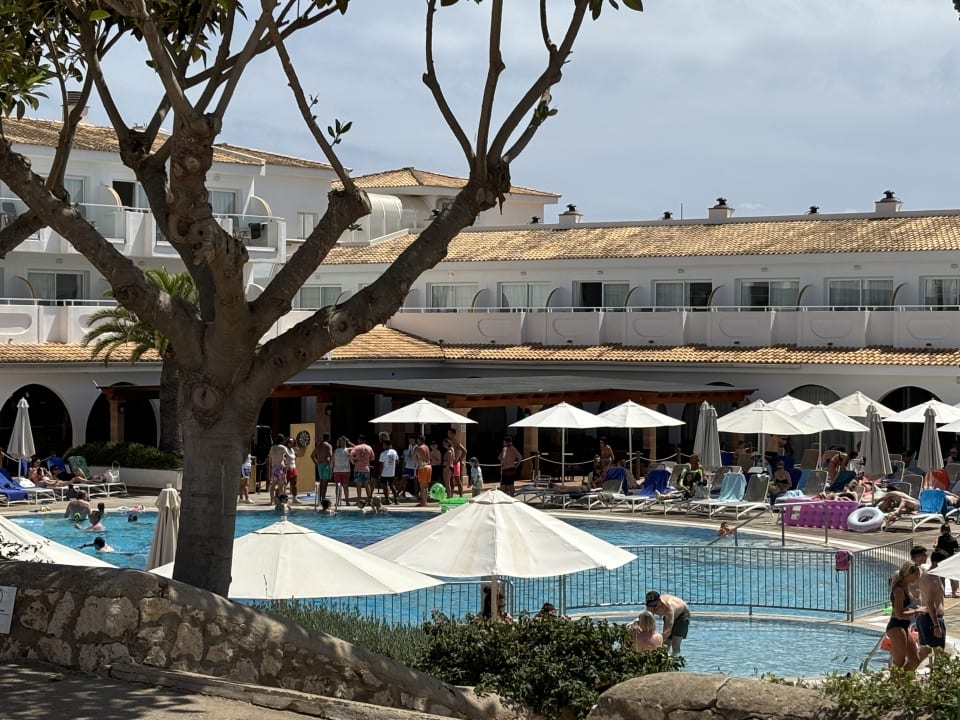 Pool blau punta reina