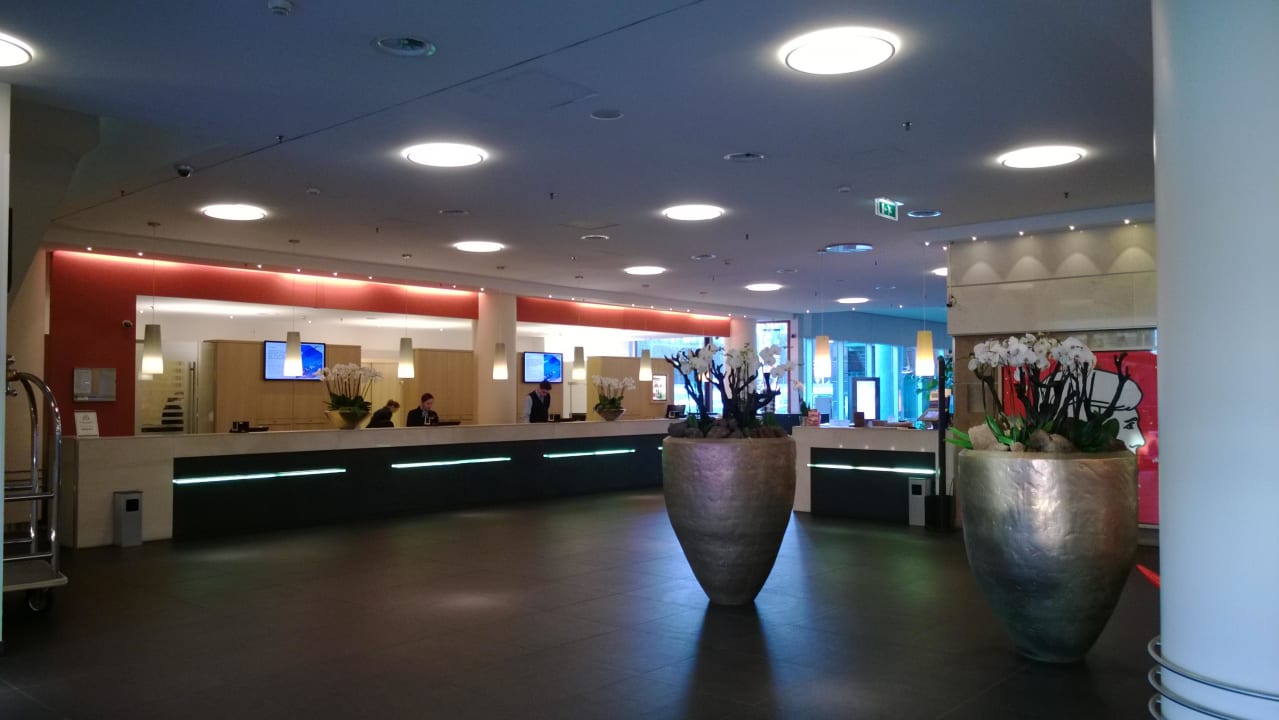 Lobby/Rezeption Steigenberger Airport Hotel Amsterdam
