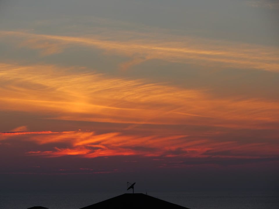 Sonnenuntergang Alaiye Resort & Spa