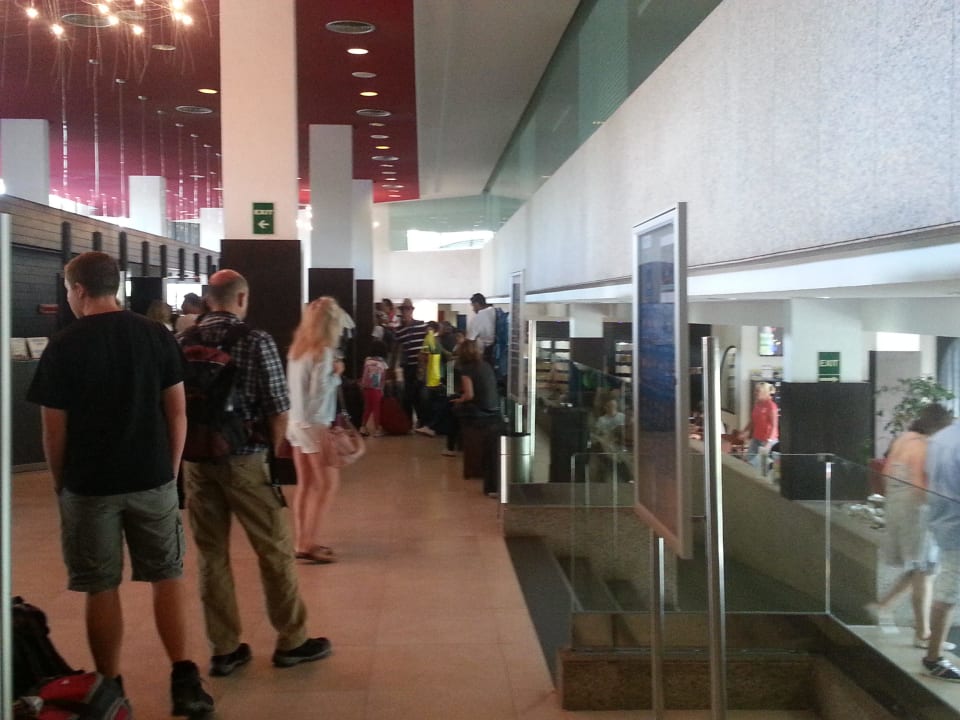 Die Lobby bzw. Rezeption blau punta reina