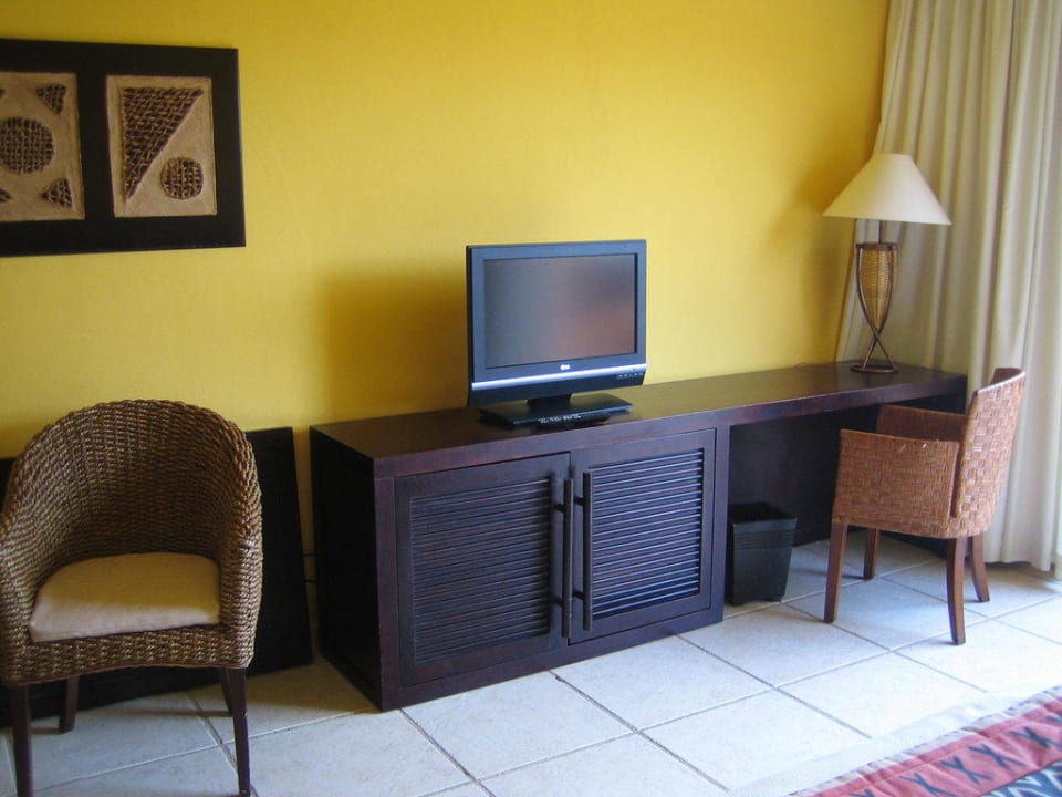 Fernseher und Schreibtisch Catalonia Playa Maroma
