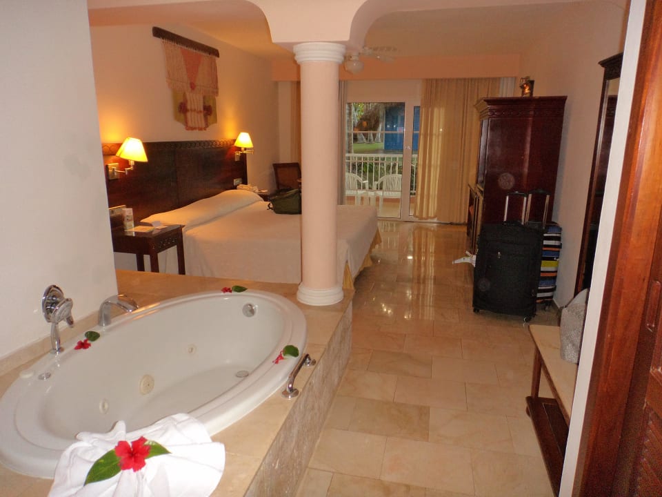 Zimmer Deluxe Hotel Grand Palladium Palace Resort, Spa & Casino