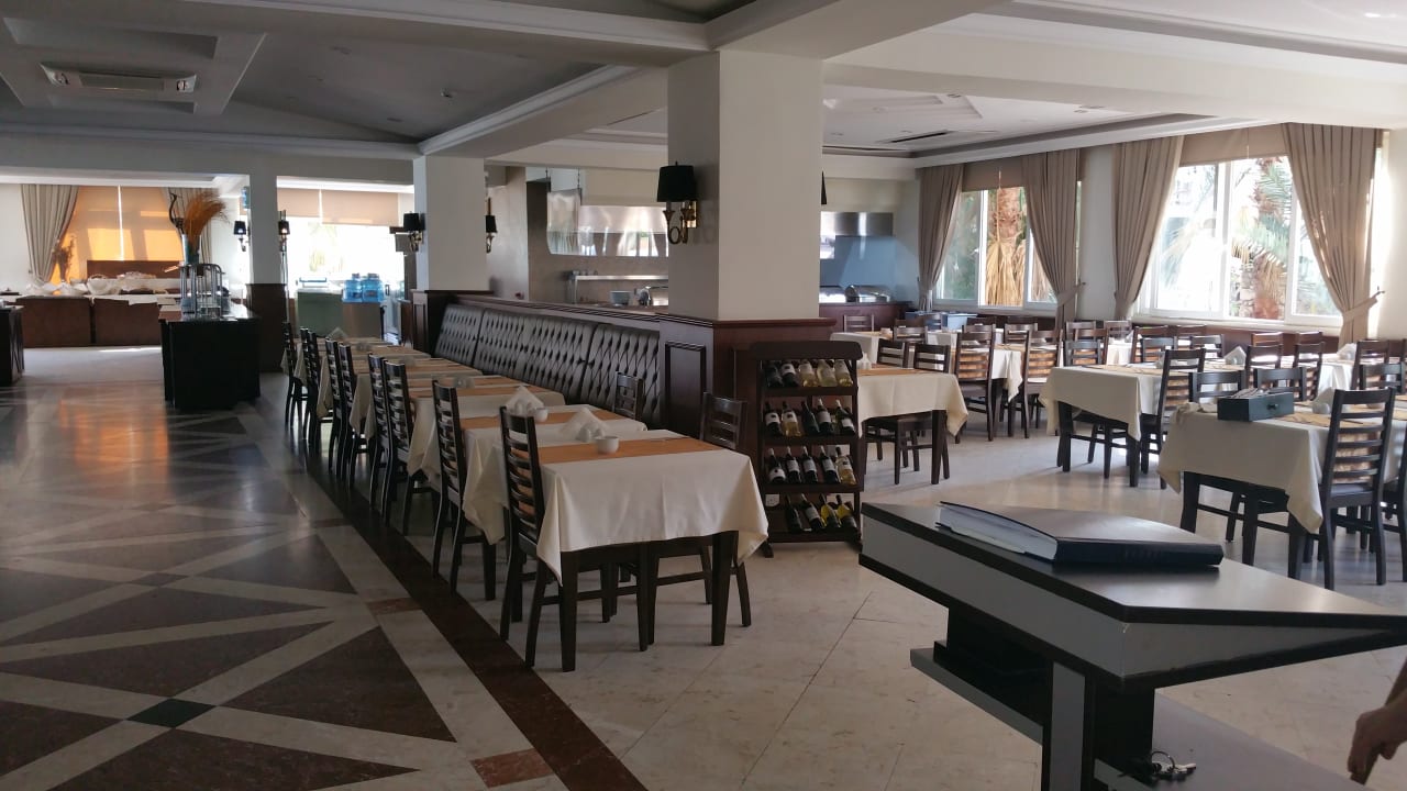 Restaurant Oscar Resort Hotel