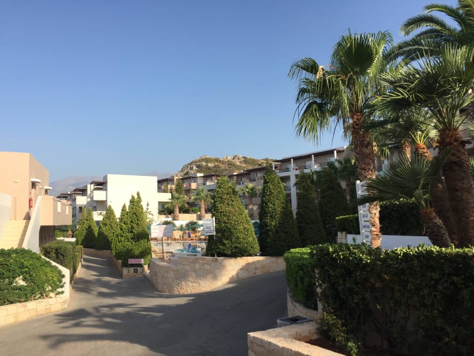 Hotelgelände Grand Hotel Holiday Resort