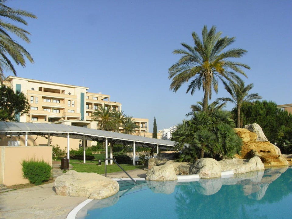 Teilansicht Hotel und Pool Hipotels Hipocampo Palace & Spa