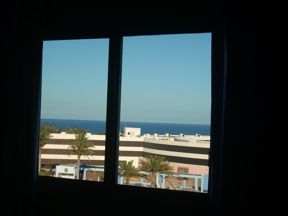  Ausblick aus dem Bett Iberostar Waves Gaviotas Park
