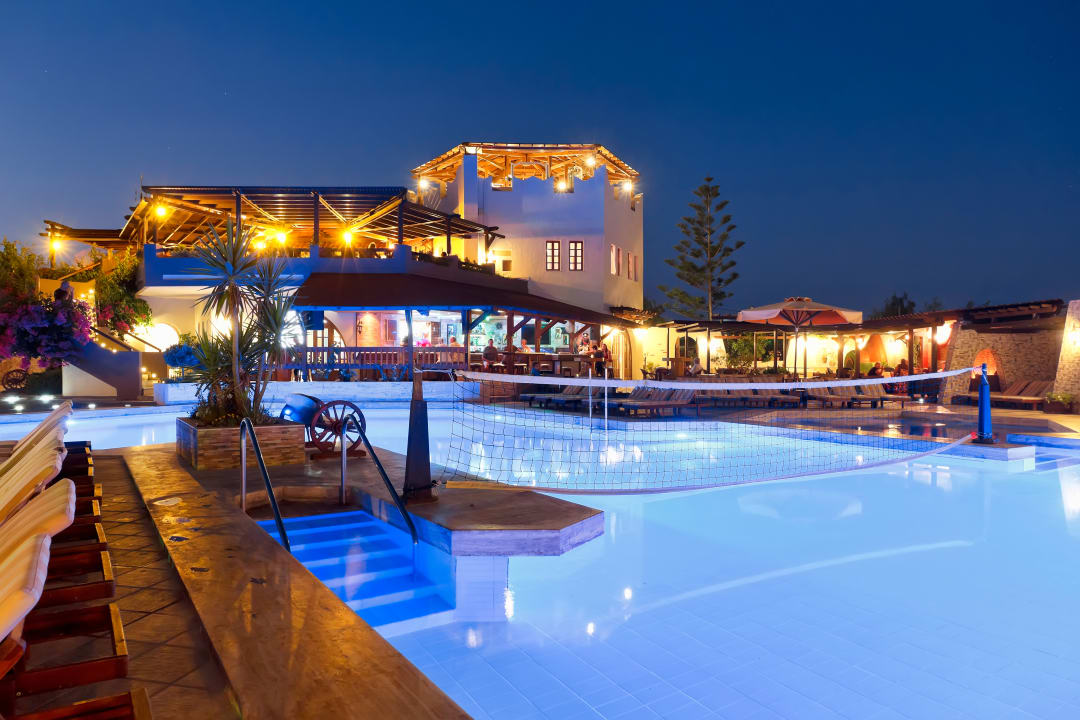 Pool Gaia Garden Hotel