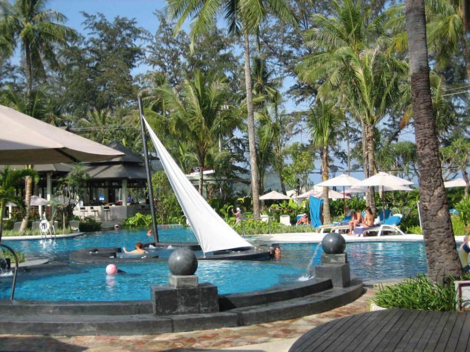 Poollandschaft mit Whirlpool Holiday Inn Resort Phuket