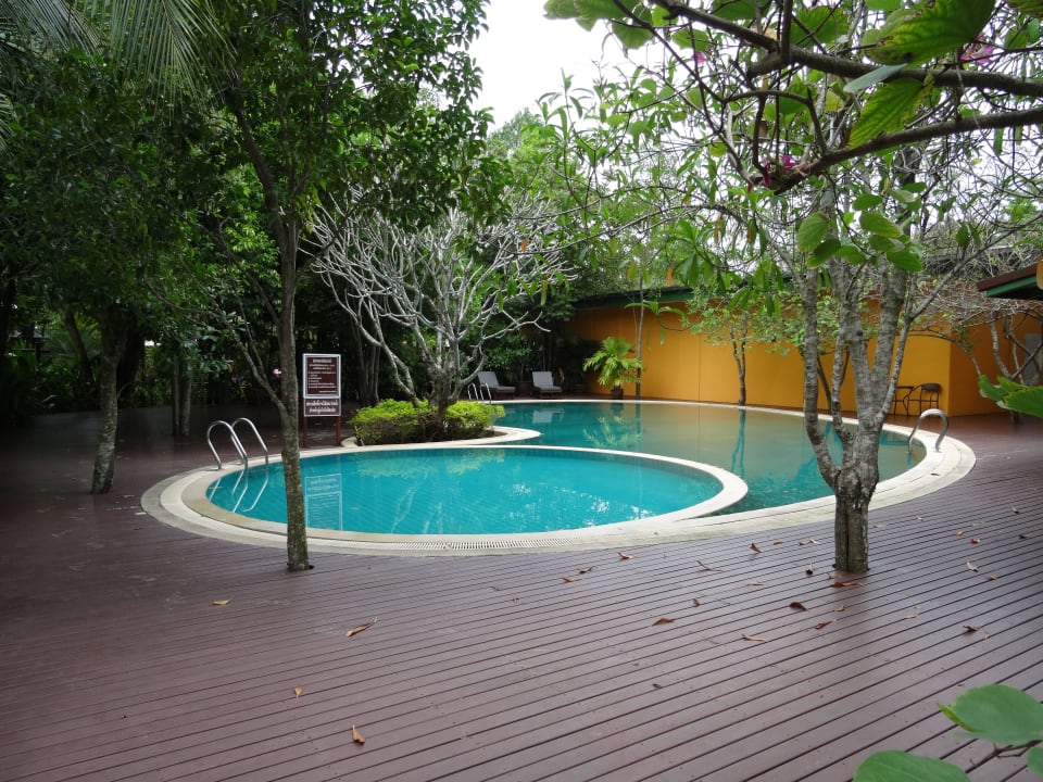 Anderer Pool Baan Amphawa Resort & Spa