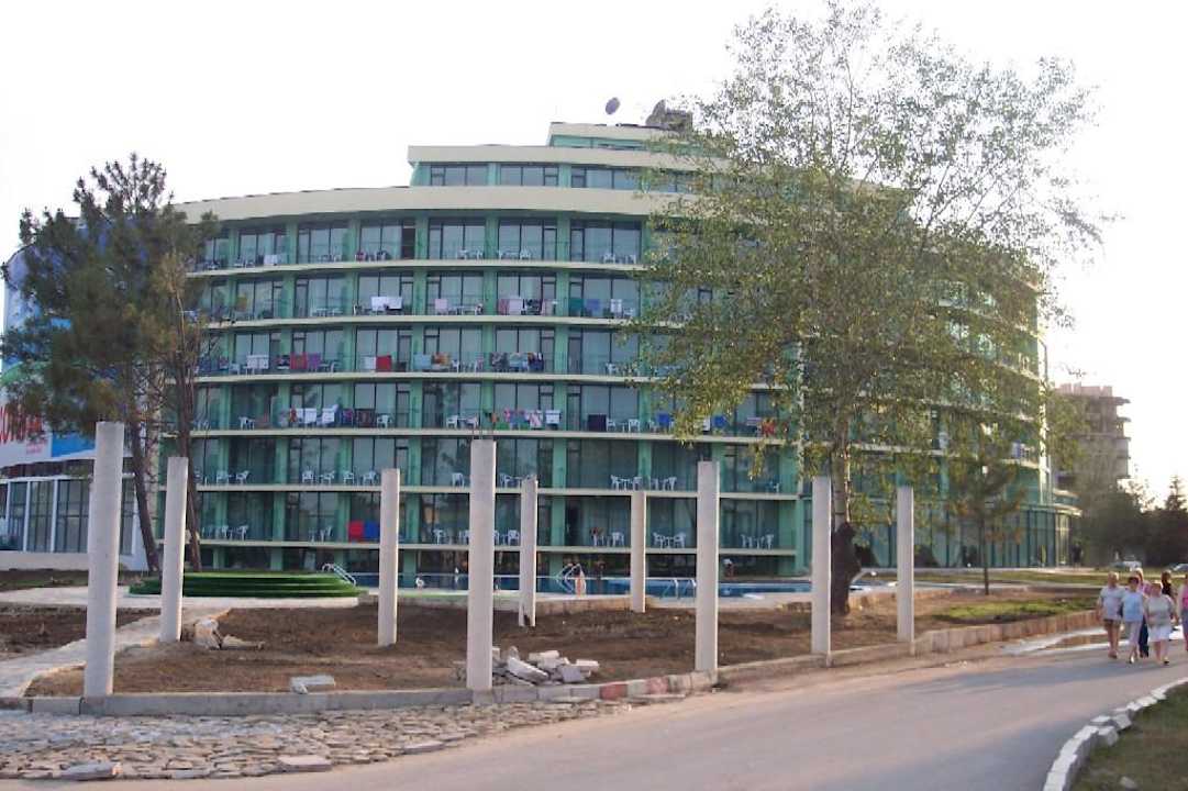 Poolbereich im Juni 2004 Hotel Colosseum