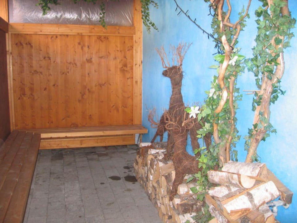 Außenbereich der Sauna Hotel Zimba