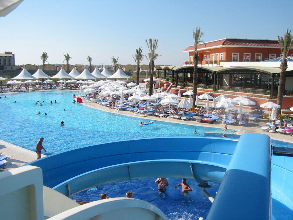 Pool und Restaurantbereich Crystal Paraiso Aqua Collection