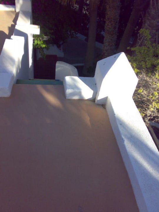 Treppe nach unten vom der Dachterrasse aus Bahia Calma Beach