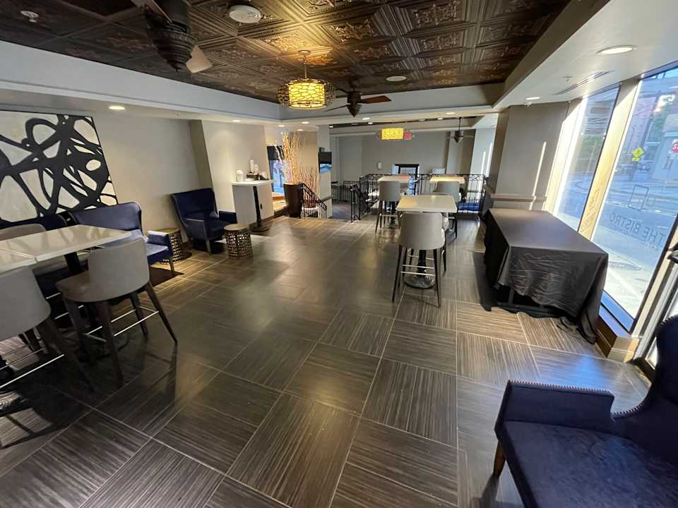 Gastro Courtyard Atlanta Downtown