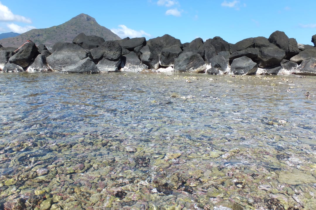 Strand Sands Suites Resort & Spa