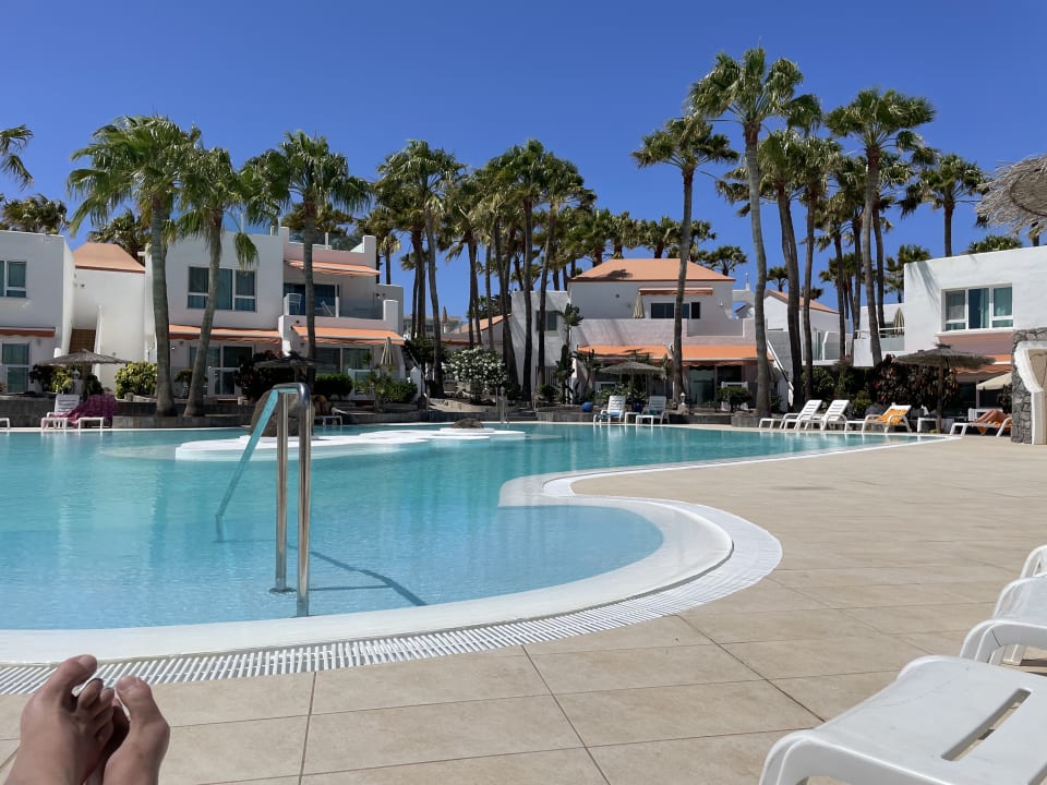 Pool Bahia Calma Beach