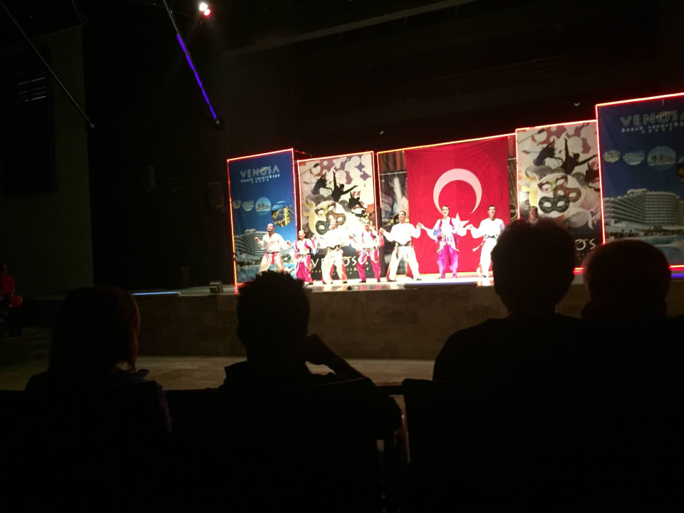 Abendshow Venosa Beach Resort & Spa