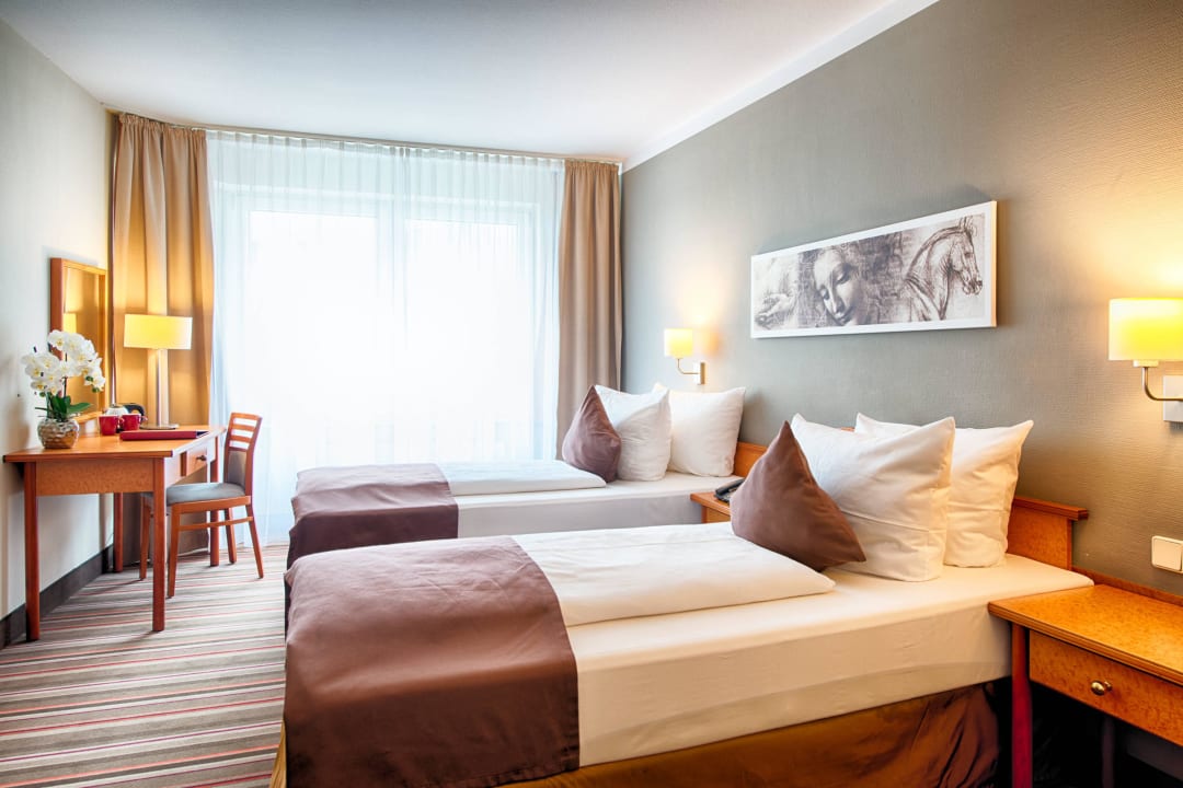 Superior Room Leonardo Hotel Hamburg Airport