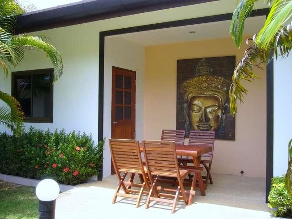 Frühstückterrasse Phuket Lotus Lodge