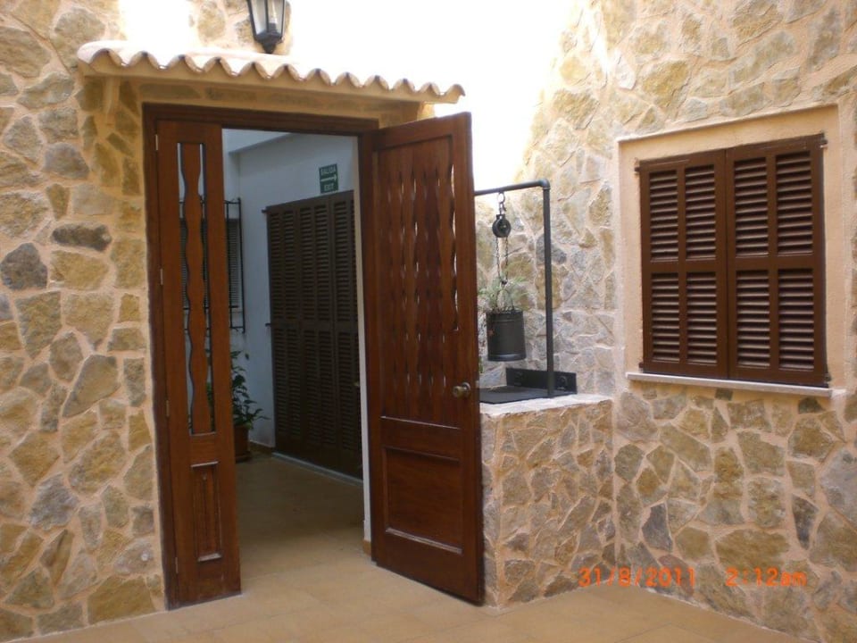 Kleiner schöner Innenhof Hostal Ca'n Gallu