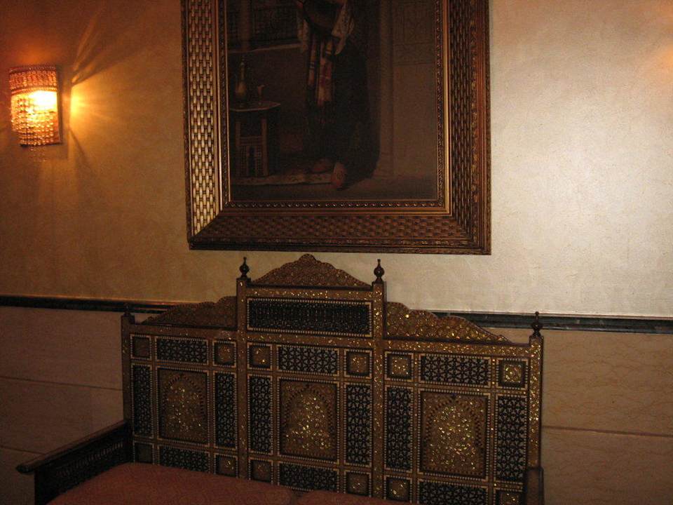 В холле Pickalbatros Alf Leila Wa Leila Resort - Neverland Hurghada