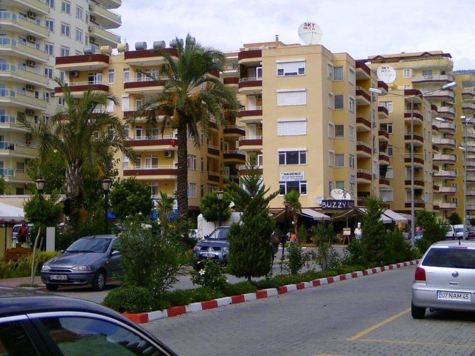 Vieuw in the street Apartments Barbaros