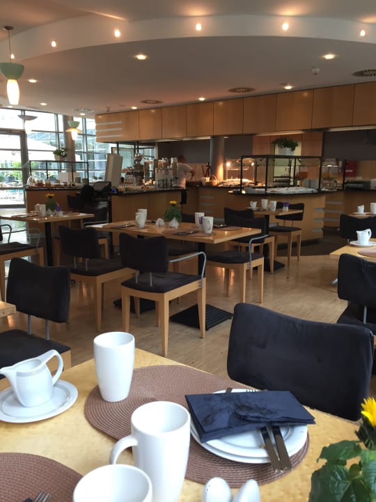 Restaurant FOUR Munich Neue Messe