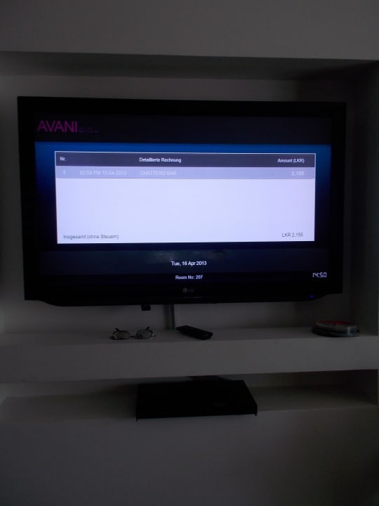 Rechnung von der Bar auf dem Zimmer TV Thaala Bentota