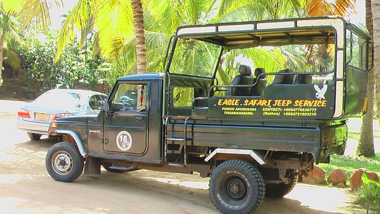 Safari Jeep The Coconut Gardens Hotel