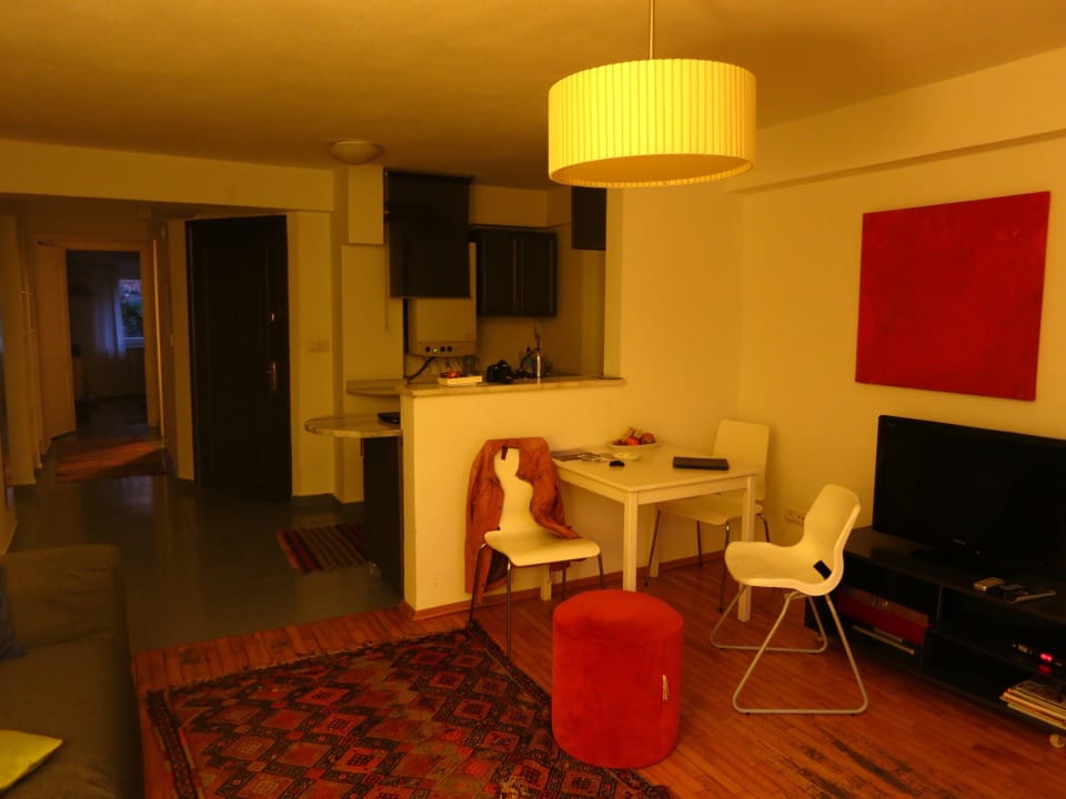 Wohnzimmer und Küche in der Wohnung Lüle 1 Manzara Istanbul