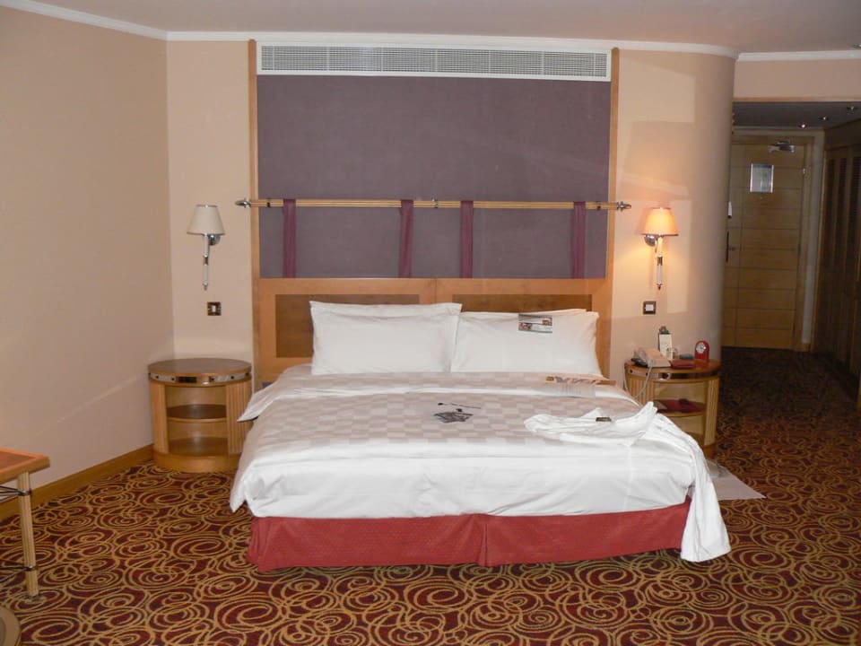 Das Bett Jumeirah Beach Hotel