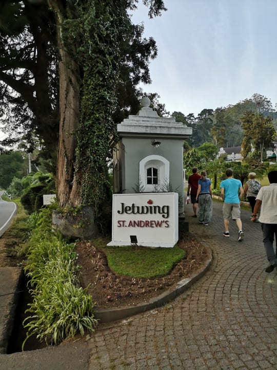 Gartenanlage Hotel Jetwing St.Andrew's