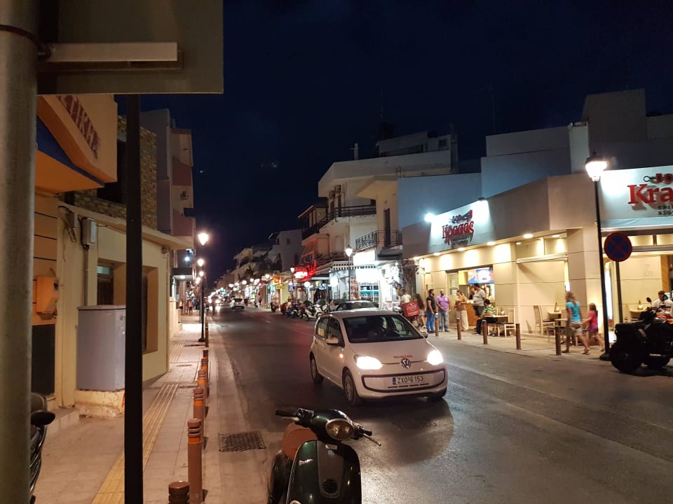 Strassenansicht vor Hotel Hotel Malia Holidays