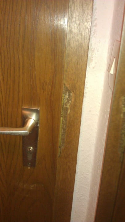 Eingangstür innen Schließblech Panoramic - Ihr Apartmenthotel im Harz