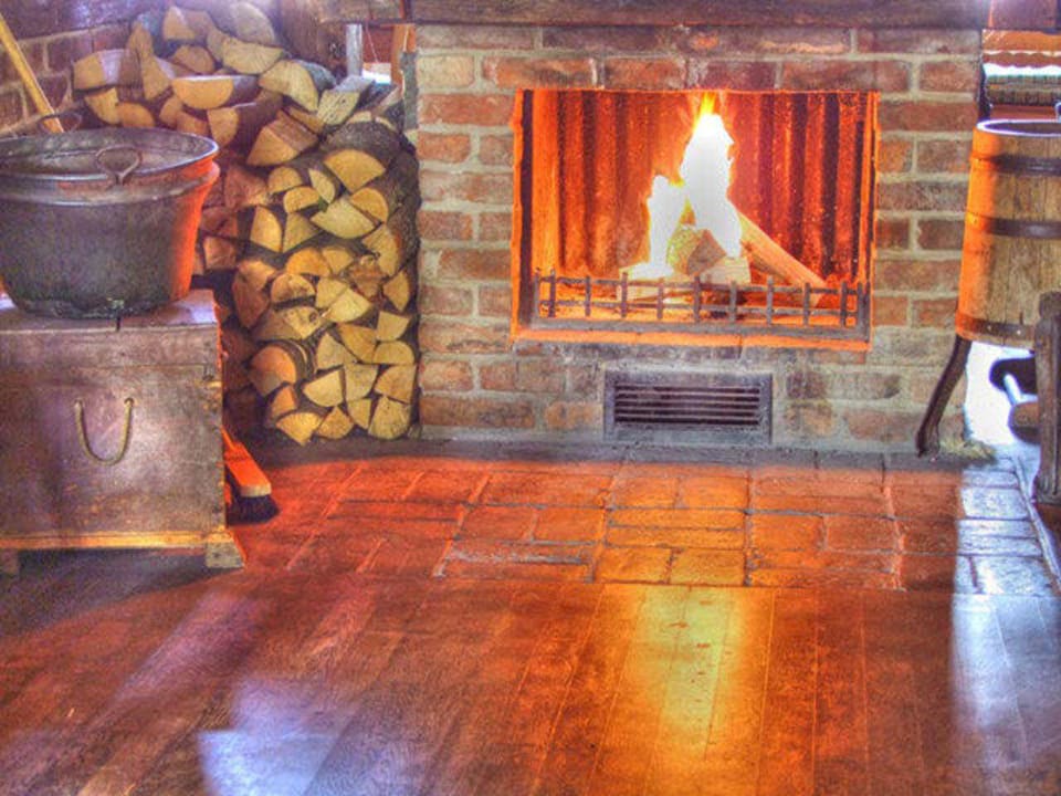 Kamin im Restaurant Land-gut-Hotel Zur Linde
