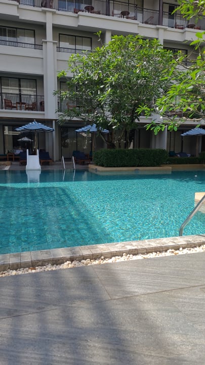 Pool DoubleTree by Hilton Phuket Banthai Resort