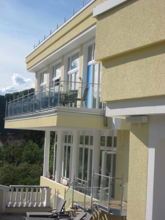 Neuer Zubau Terrasse Dilly - Das Nationalpark Resort