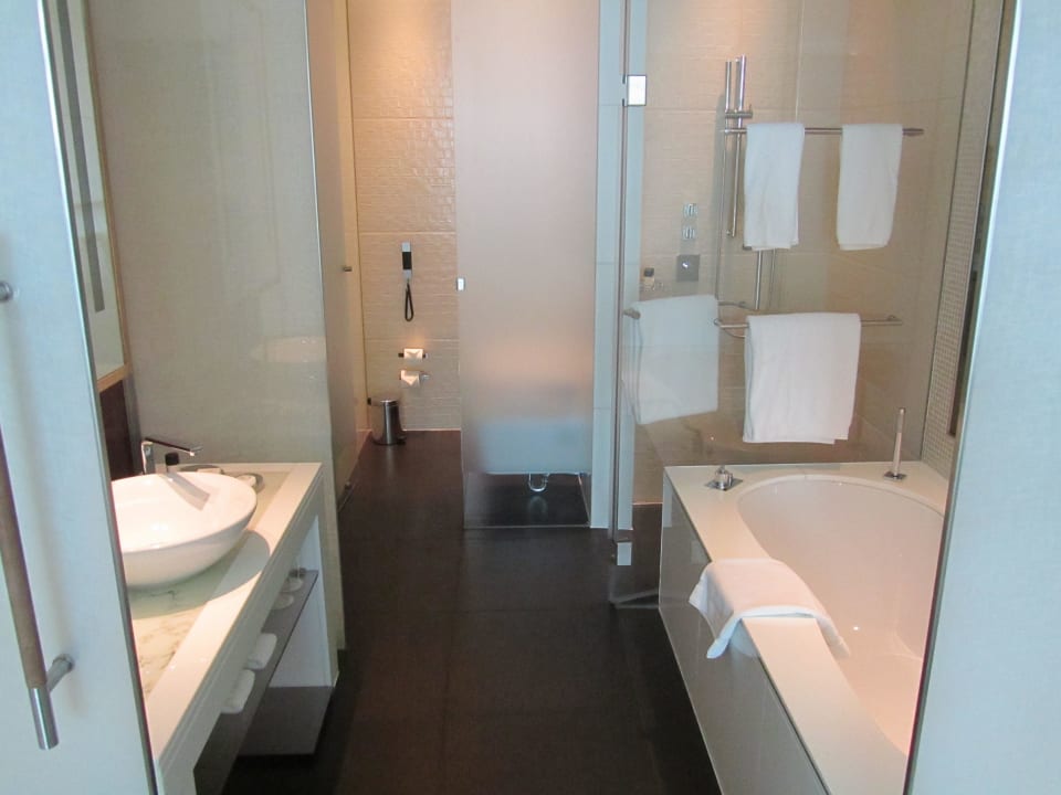 Bad mit seperater Toilette W Abu Dhabi - Yas Island