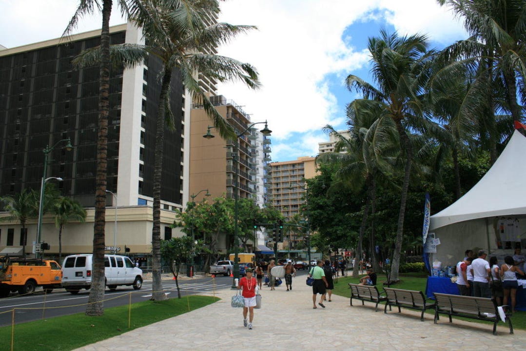 Von außen gesehen Hotel Aston Waikiki Beachside