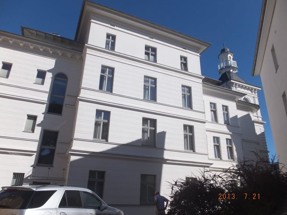 Seeschloß Hinteransicht Parkplatz Ferienwohnung Seeschloß Heringsdorf, Appartement 6