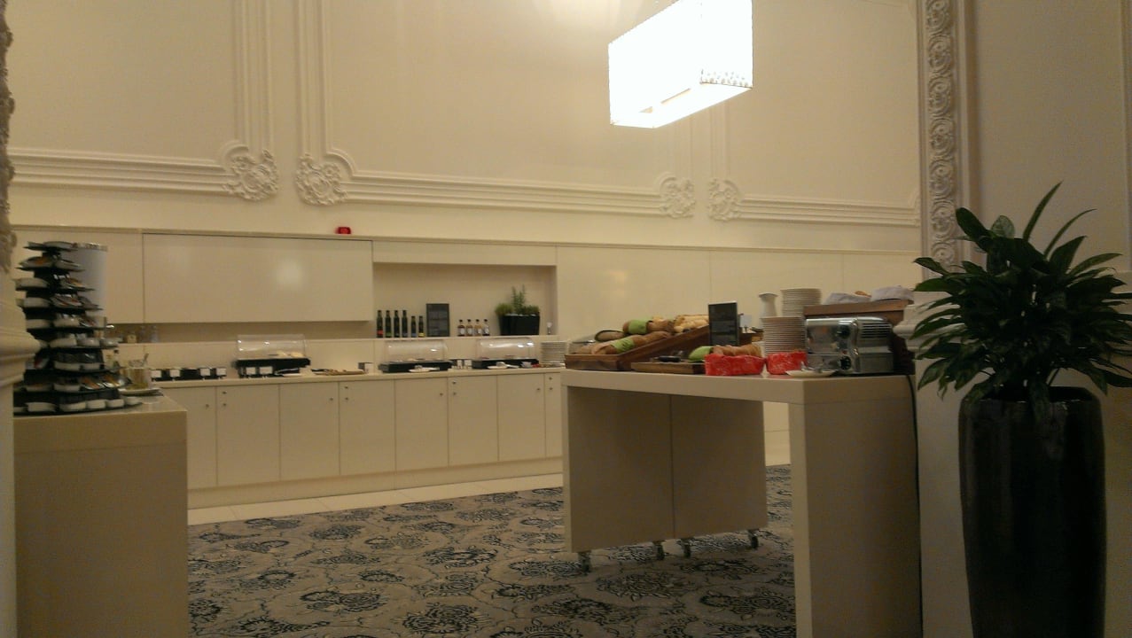 Frühstücksbuffet Hotel Nemzeti Budapest MGallery by Sofitel